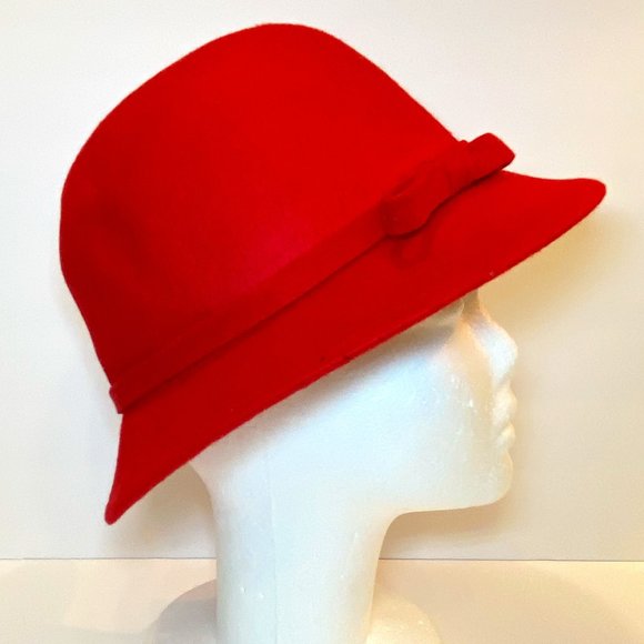 Cloche Form Shaped Red Hat with Decorative Bow *read* - Picture 2 of 6